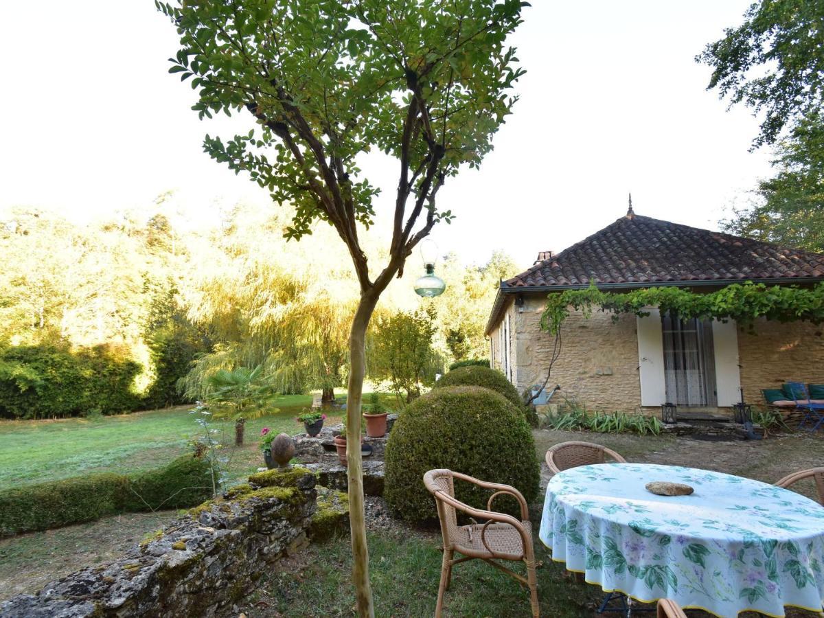 Cosy Holiday Home In Lantheuil With Garden Villefranche-du-Périgord Zewnętrze zdjęcie